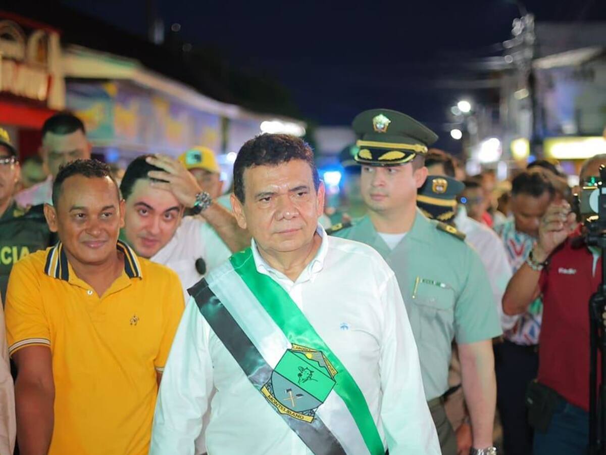 Procuraduría suspende al alcalde de Montelíbano, Córdoba, por presunta intervención en política