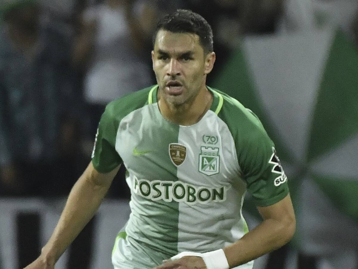 Nájera: "No hay plata para traer jugadores que tengan contrato vigente"