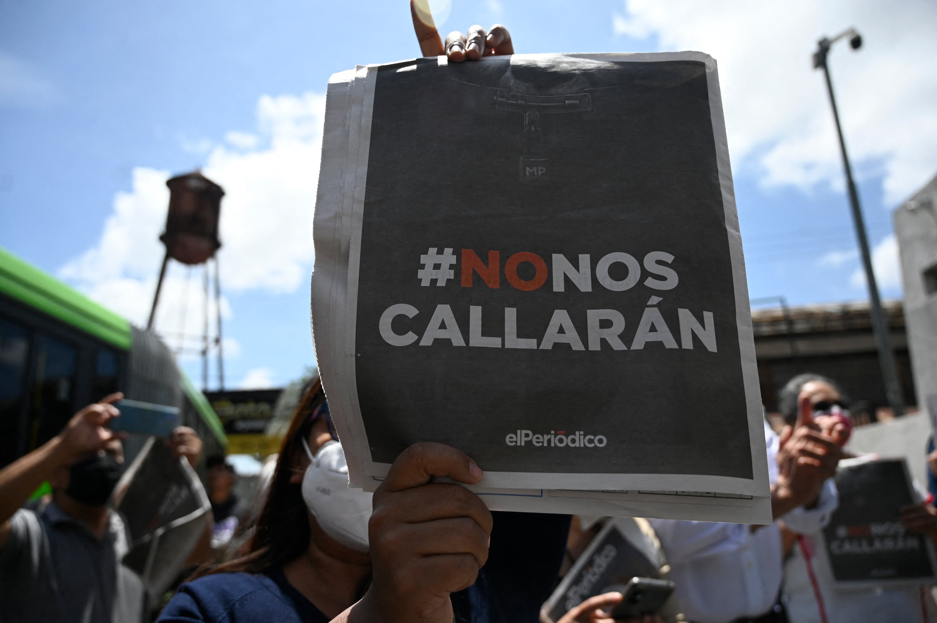 Guatemalan journalists protest against the arrest of Jose Ruben Zamora, president of the newspaper El Periodico, outside the Justice Palace in Guatemala City, on July 30, 2022. - Guatemalan journalists protested on Saturday against the arrest of José Rubén Zamora, president of the newspaper El Periódico, which is critical of President Alejandro Giammattei and US-sanctioned Attorney General Consuelo Porras. Zamora was arrested in a case of money laundering, said Rafael Curruchiche, head of the Special Prosecutor's Office against Impunity (FECI) of the Public Prosecutor's Office. (Photo by Johan ORDONEZ / AFP) (Photo by JOHAN ORDONEZ/AFP via Getty Images)