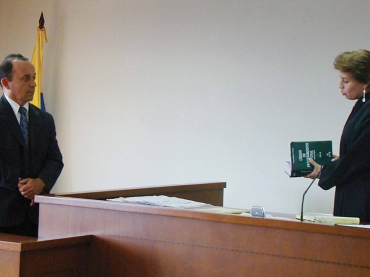 "Amenazas en caso de Santiago Uribe son estrategia de la izquierda", dice su abogado