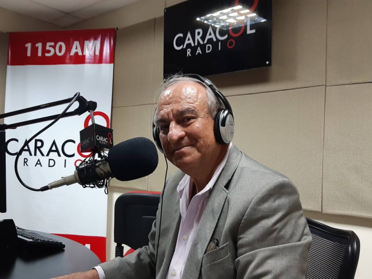 Para graduarse en la EAM, estudiantes deberán sembrar un árbol: rector