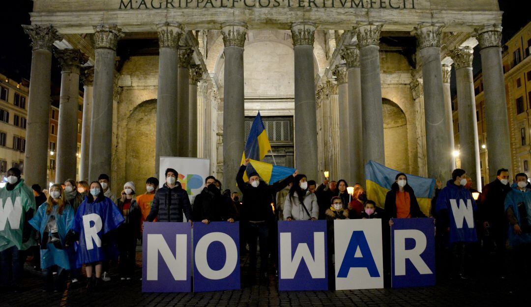 Manifestación en Roma en contra de una guerra en Ucrania