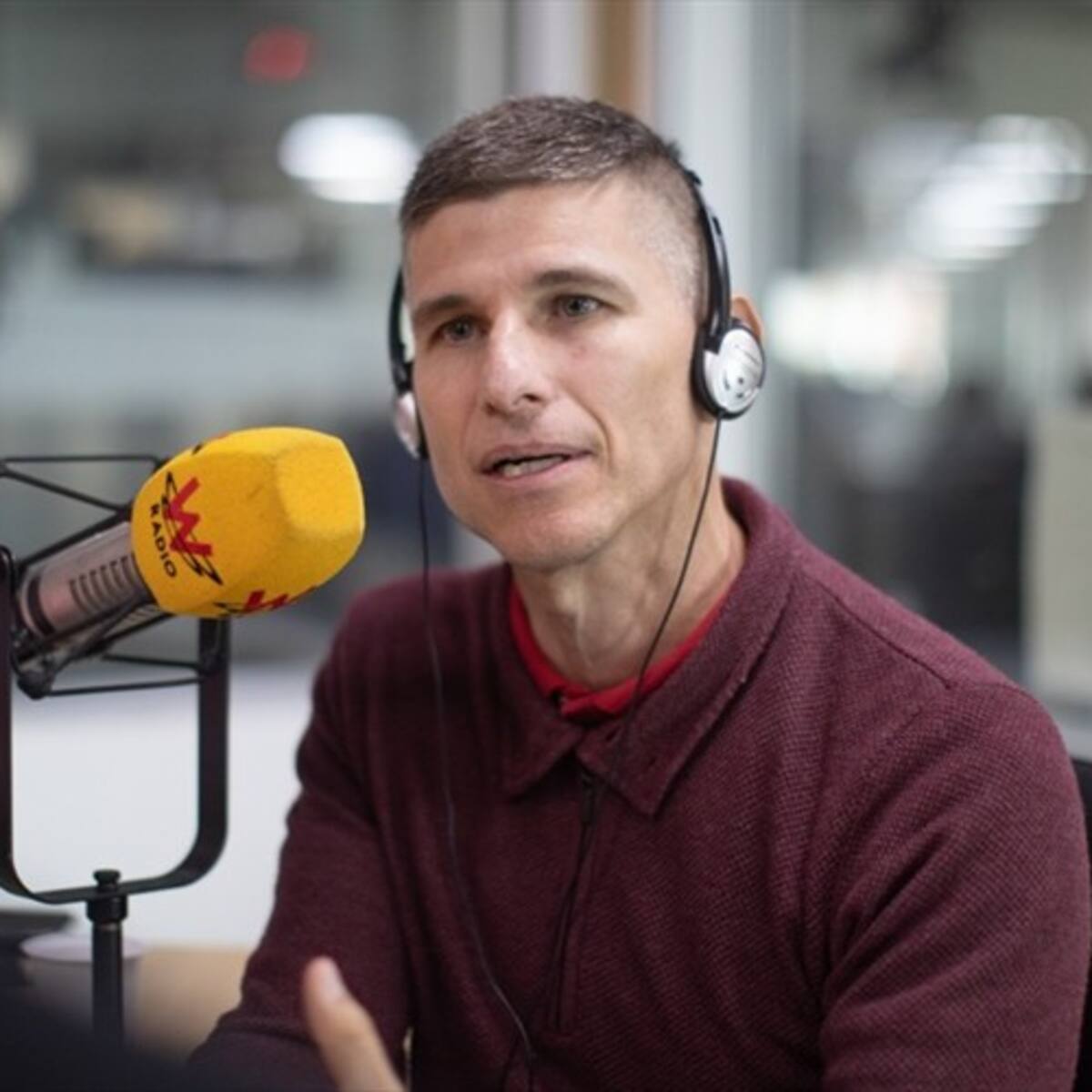 Estamos sacando corredores muy básicos: Fernando Saldarriaga sobre Tour de Francia