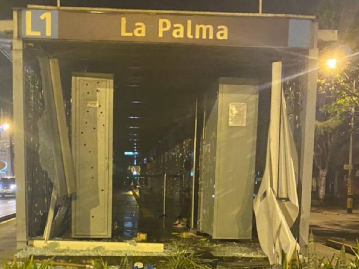 Un grupo de personas ocasionaron daños en una estación de Metroplus