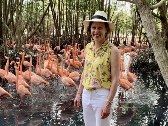 Escritora Jennifer Ackerman visitó el Aviario Nacional de Colombia