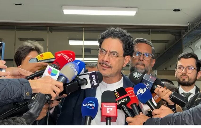 El senador Iván Cepeda, una de las víctimas del condenado expresidente álvaro Uribe Vélez