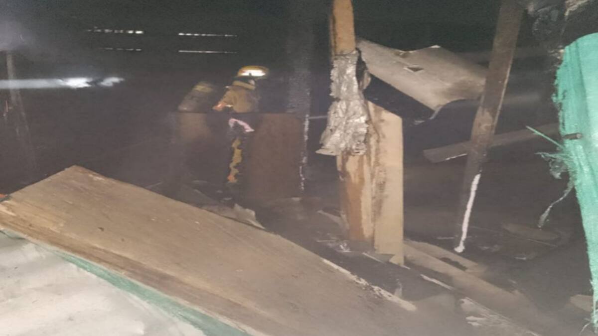 Mujer enfurecida le quemó la casa a su expareja