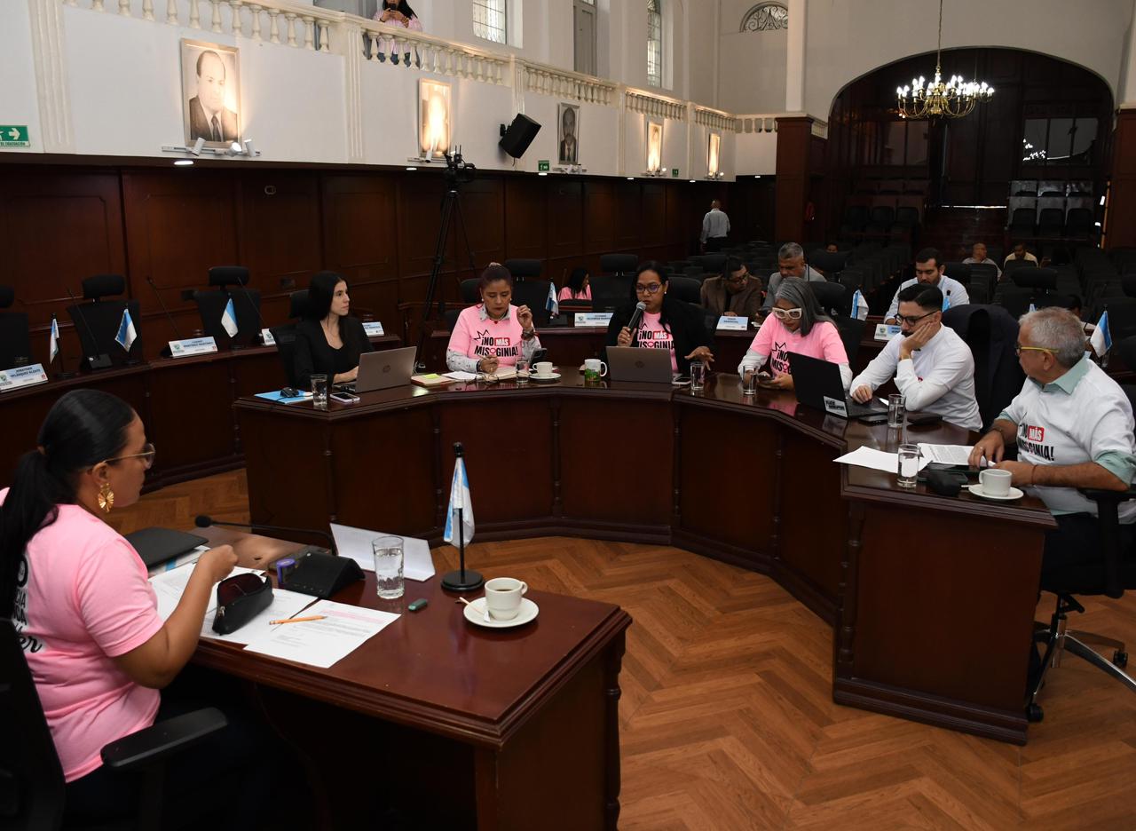 Apalancamiento del Tren de Cercanías, un proyecto estratégico de integración regional.