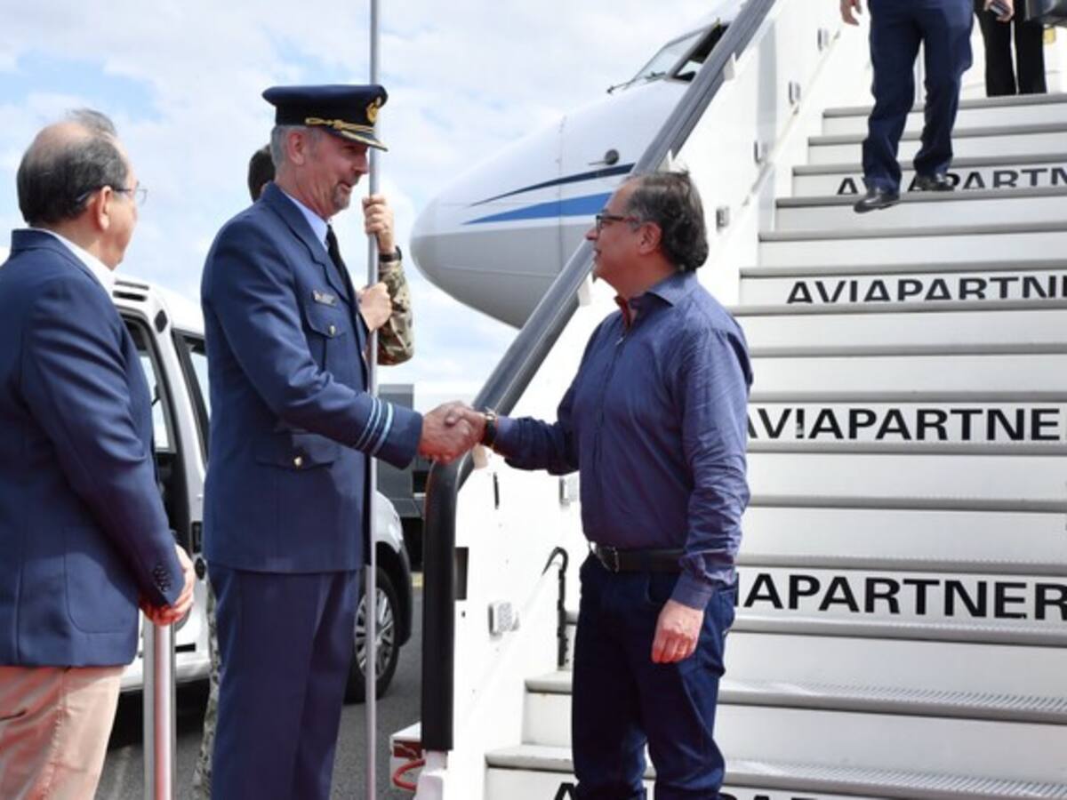 “Estamos dispuestos a hacer espacio para un diálogo sobre Venezuela”: presidente Petro