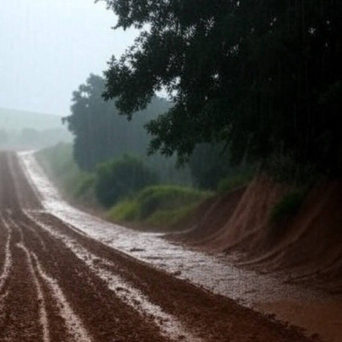 Hay cerca de 4.500 familias damnificadas por la ola invernal en Santander
