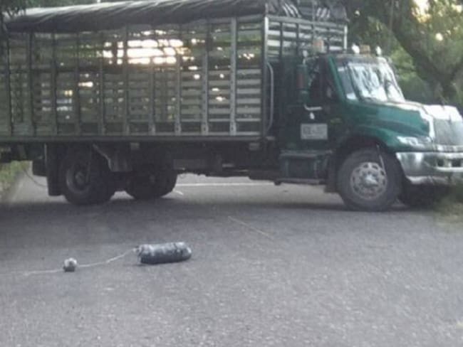 Guerrilla obstruye eje vial en el departamento de Arauca