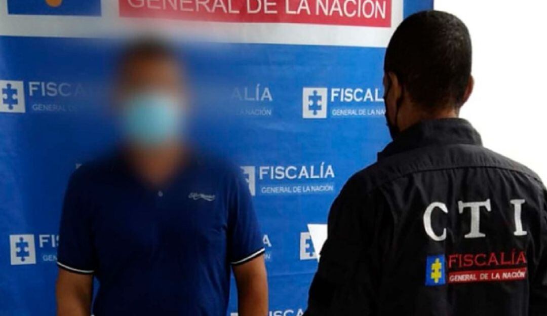 Este sujeto habría aprovechado su posición de autoridad; además de la vulnerabilidad de la mujer para, supuestamente, abusar de ella sexualmente.