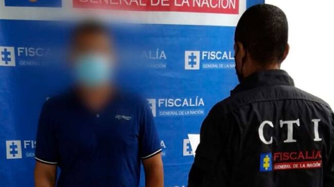 Este sujeto habría aprovechado su posición de autoridad; además de la vulnerabilidad de la mujer para, supuestamente, abusar de ella sexualmente.