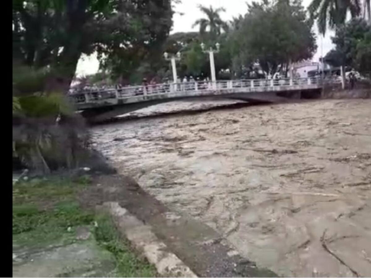 En San Pedro desapareció un menor por la creciente de una quebrada
