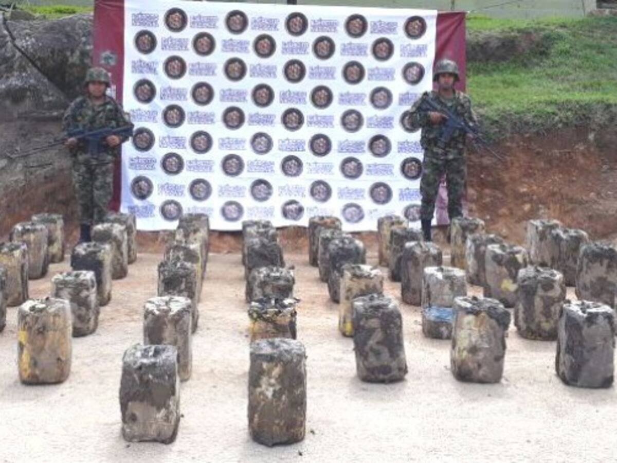 Descubren en el Huila poderosa caleta con explosivos que perteneció a las Farc