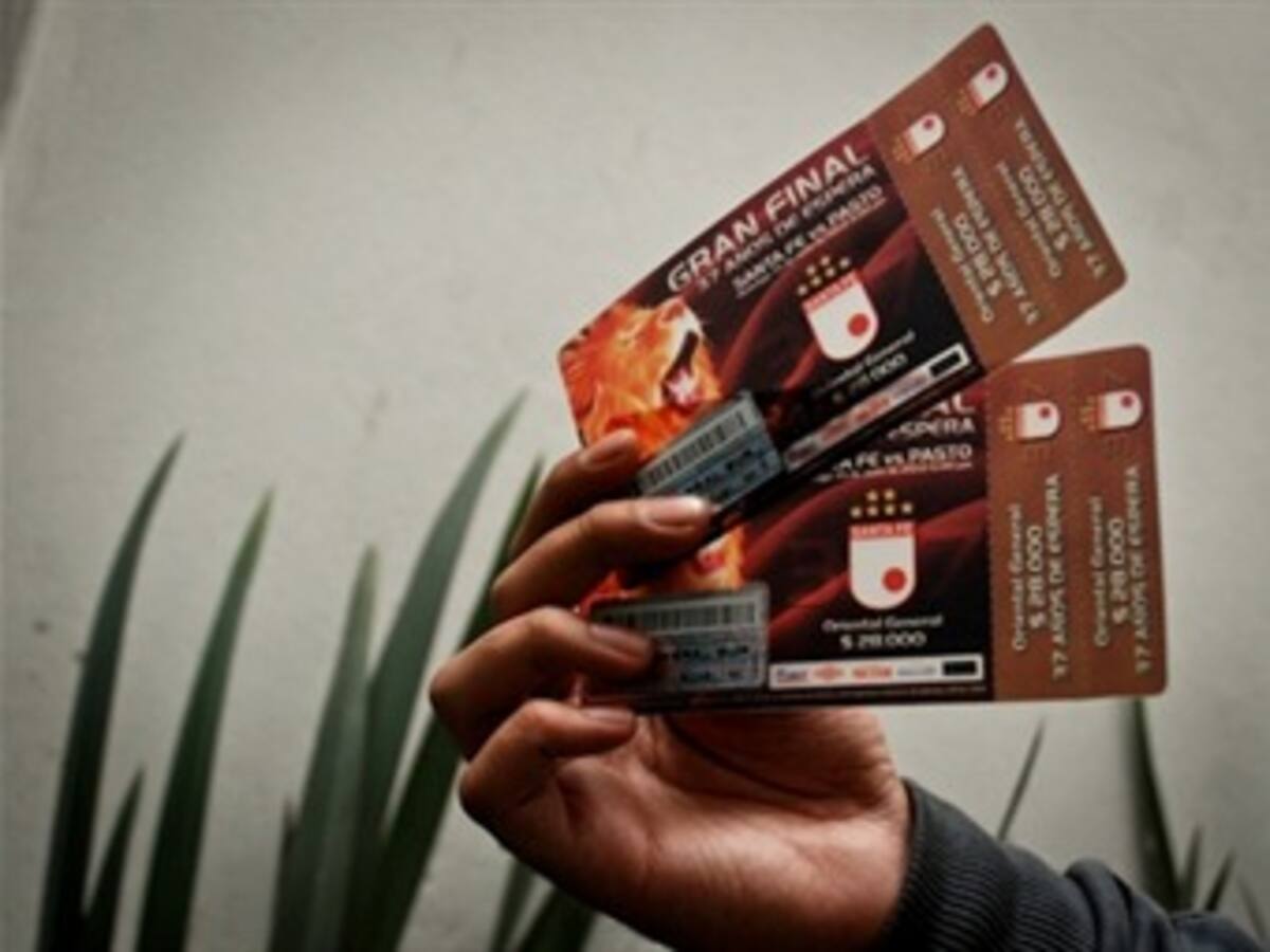 Incautan cargamento con cerca de 10.000 boletas falsas para la final