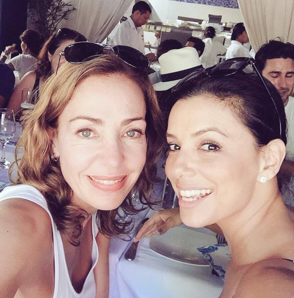 La actriz y modelo estadounidense, con ascendencia mexicana, está pasando unas felices vacaciones en Cartagena con algunas amigas y familiares.