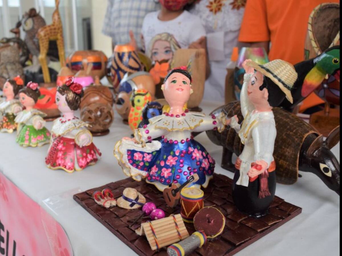 Gobierno del Huila le hace acompañamiento a artesanos de la región