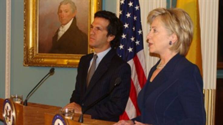 Hillary Clinton: acuerdo con Colombia no afectará a terceros países