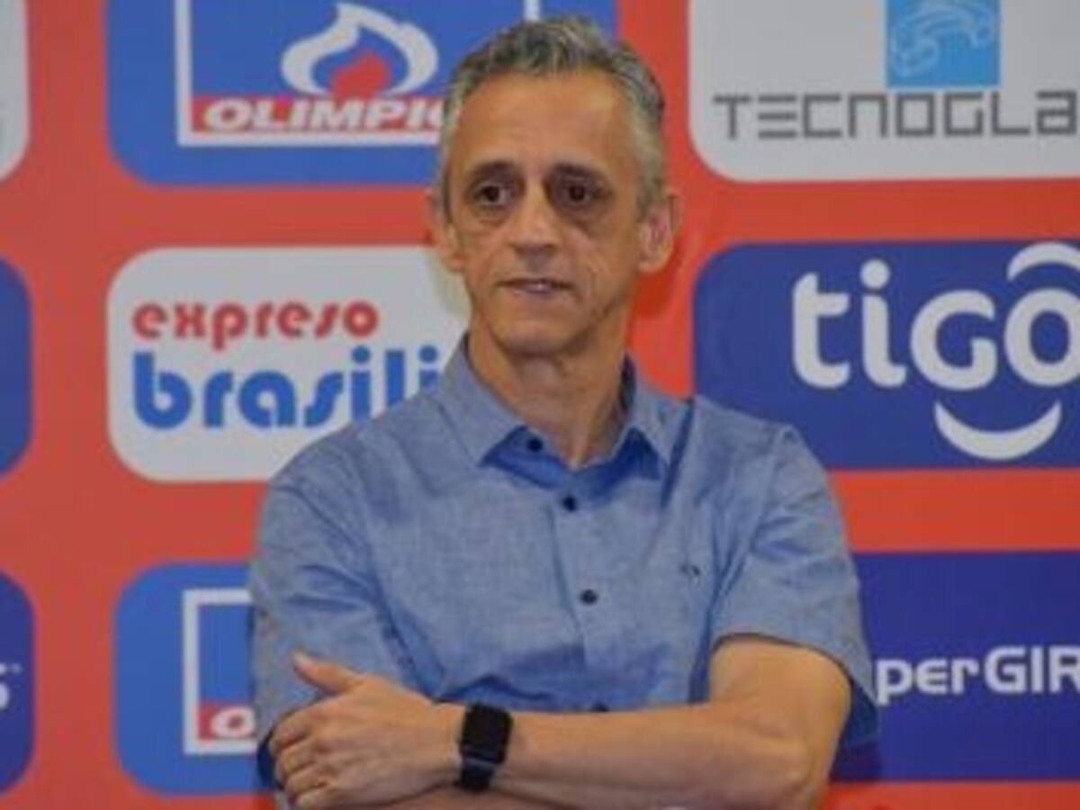 Junior no aceptó la renuncia del director del departamento médico