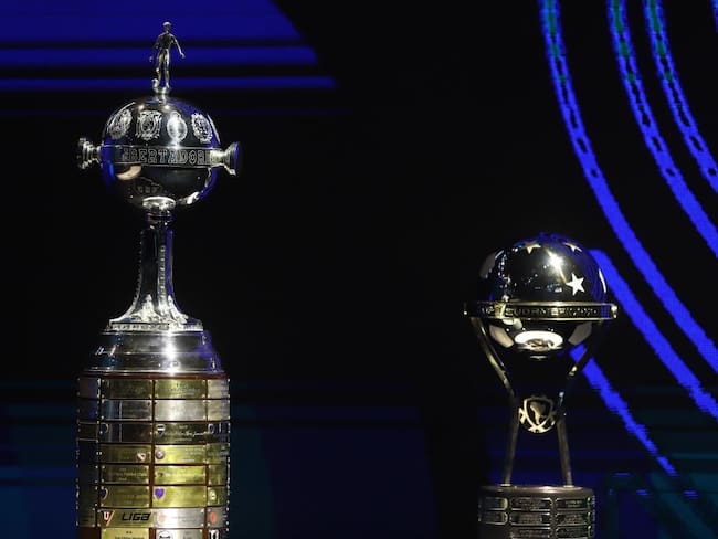 Trofeo de la Copa Sudamericana y Libertadores / Getty Images