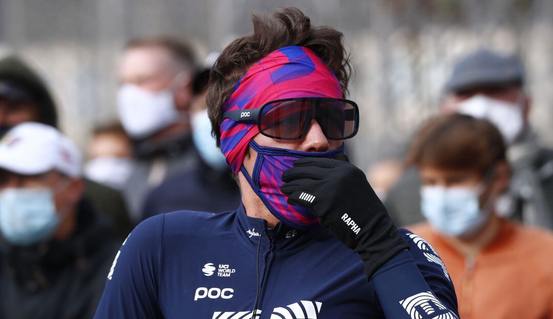 Rigoberto Urán viajó a Europa para iniciar la temporada ciclística.