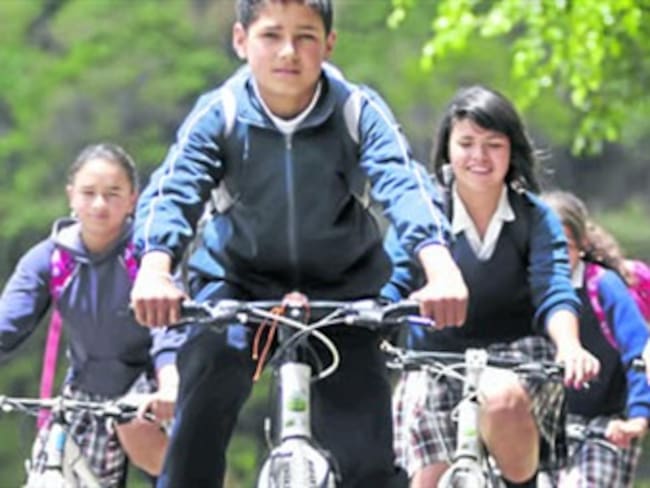 Habrá kilómetros de ciclovías para proteger a los niños que van al colegio, en Bogotá