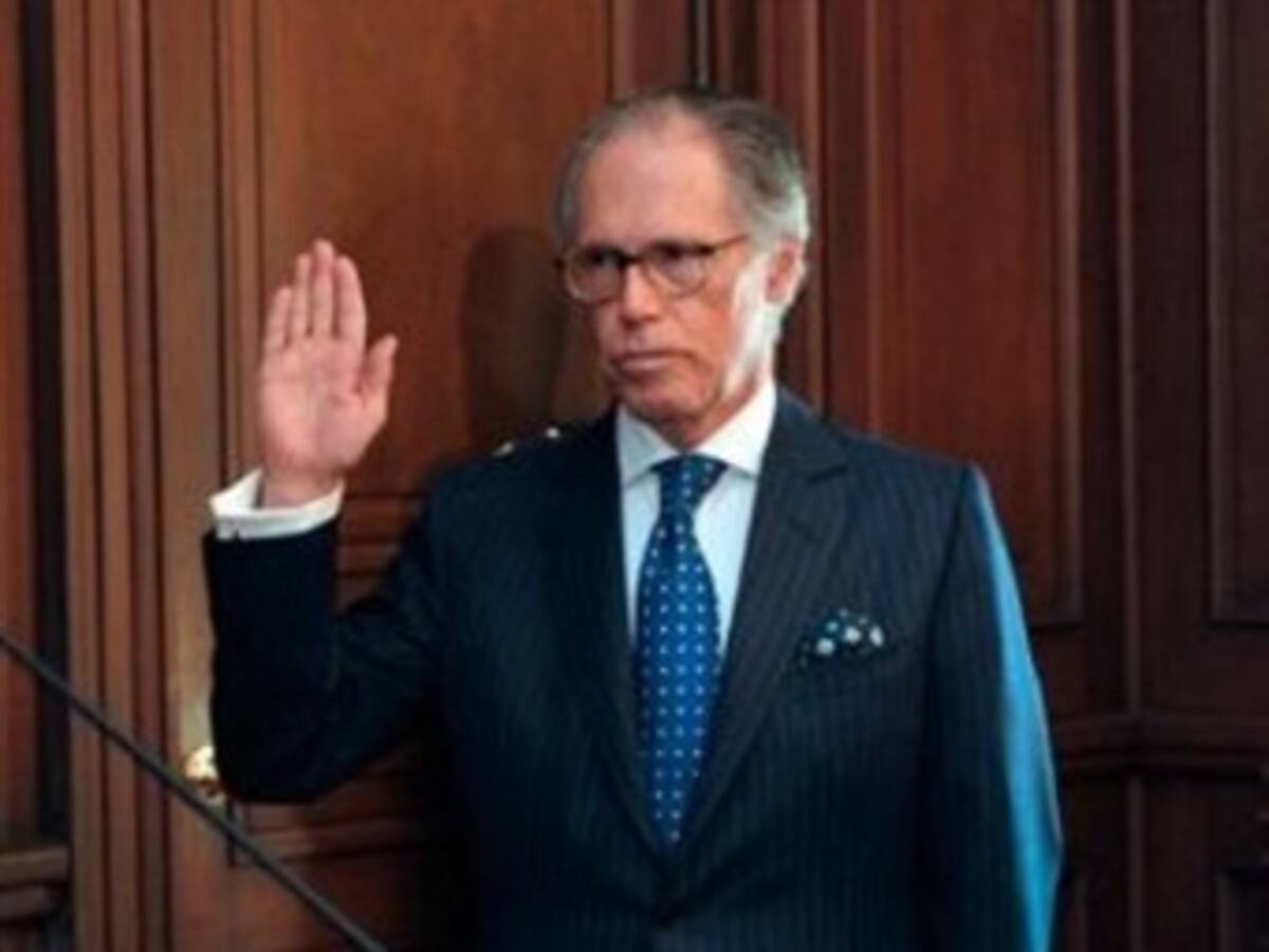 Aceptamos renuncia de embajador Urrutia para evitar un problema político: canciller