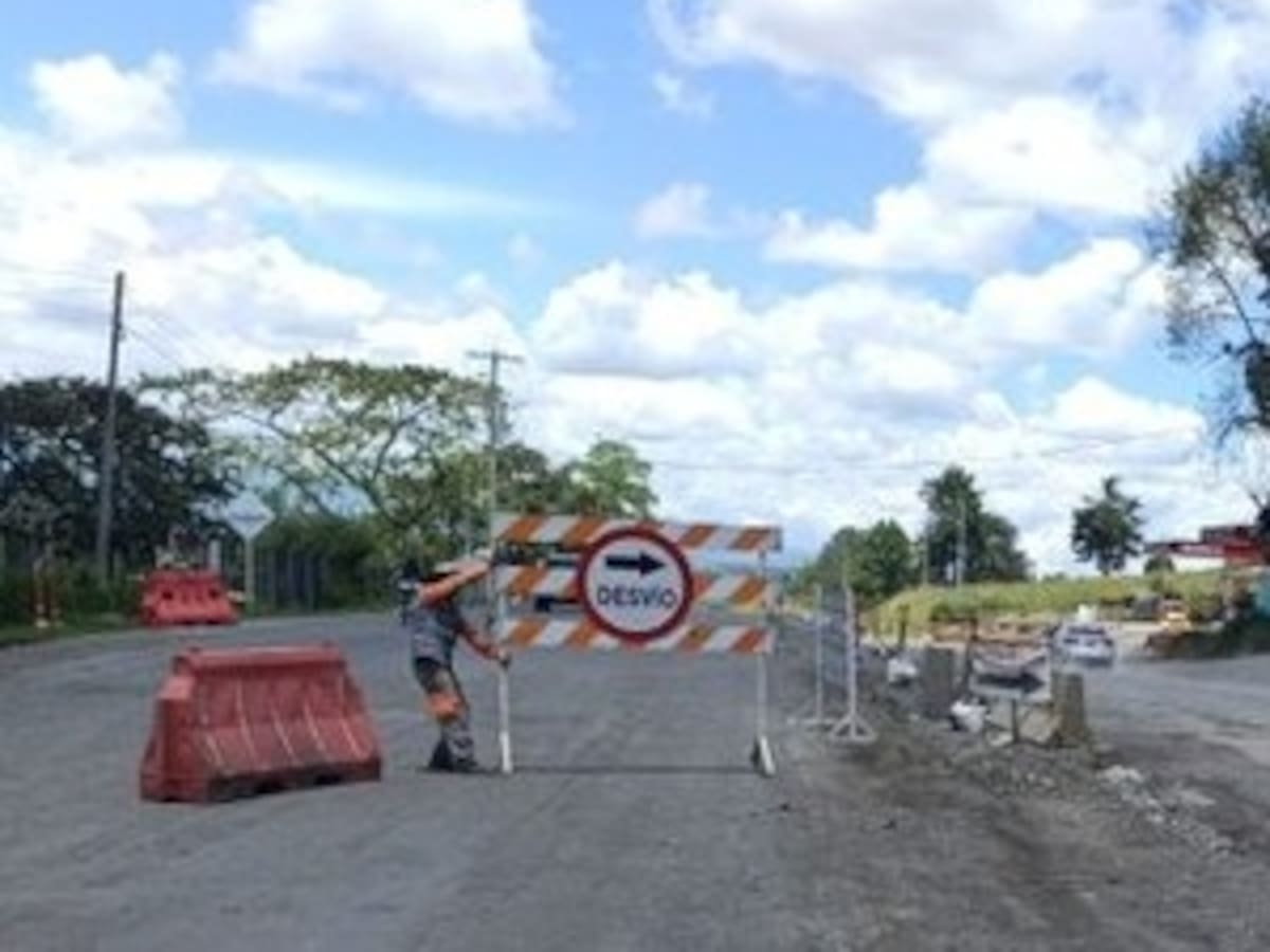 Suspendidas obras de construcción en un tramo de doble calzada en Cauca por amenazas