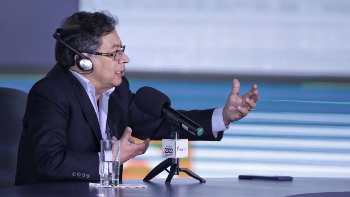 "¿No quieren que auditemos?", Petro sobre polémica por reunión con INDRA
