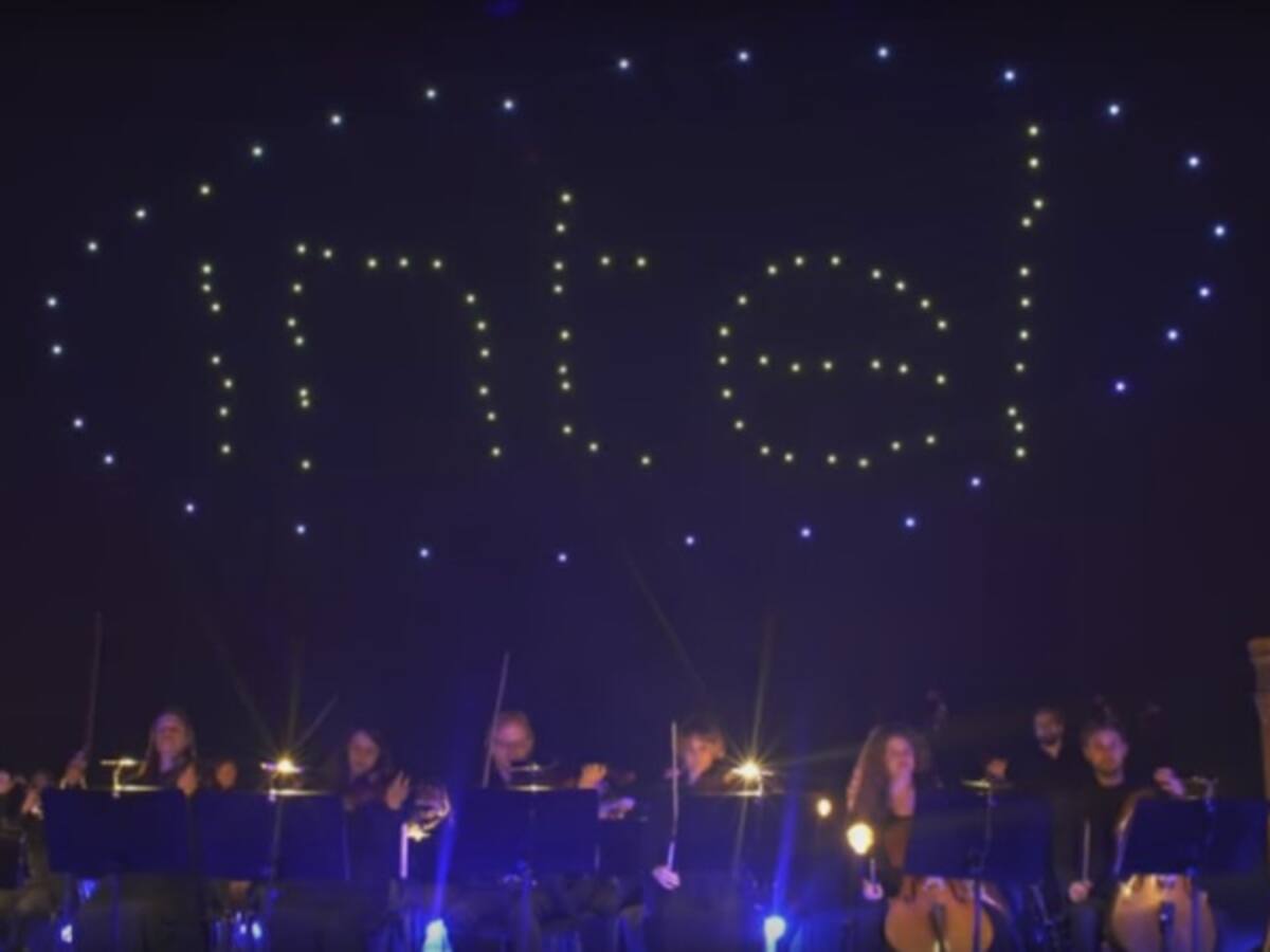 Intel rompe récord Guinness al pilotar 100 drones al ritmo de Beethoven