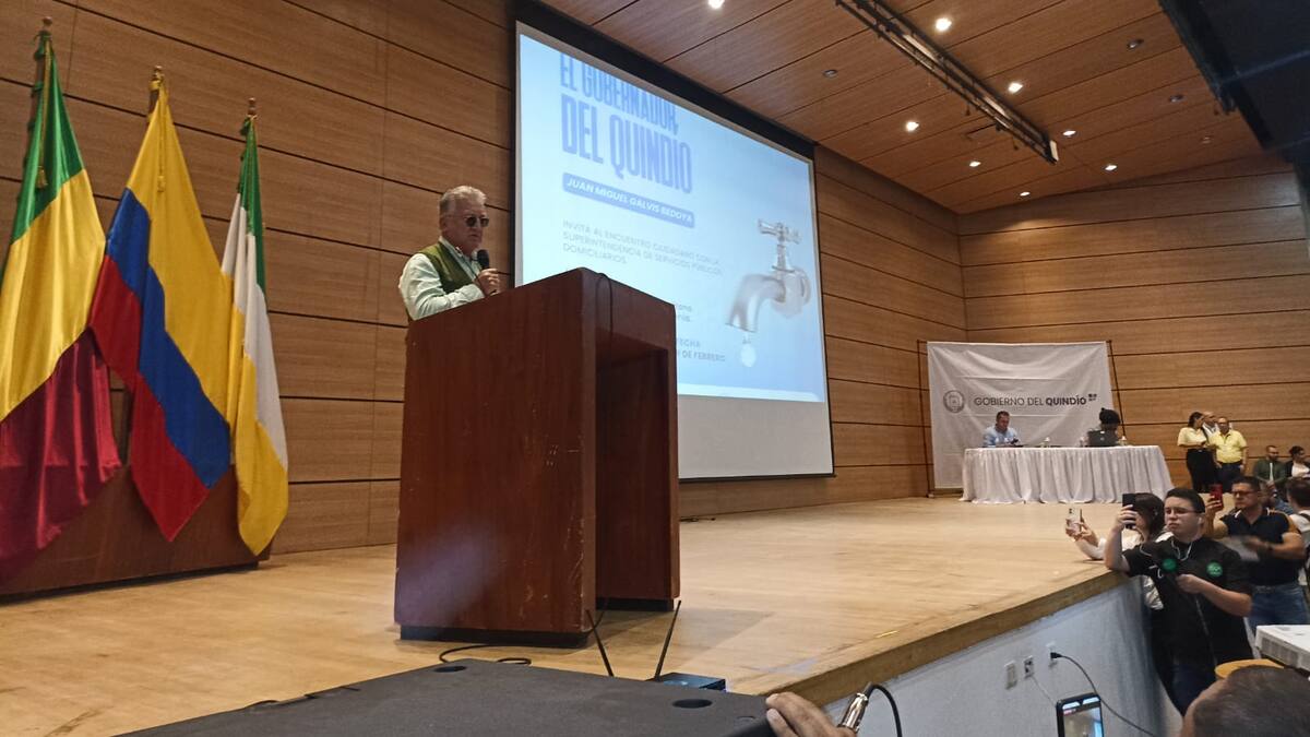 Dagoberto Quiroga, Superintendente de Servicios Públicos Domiciliarios