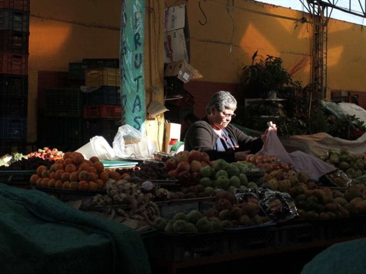 Comerciantes reclaman pérdidas tras el cierre de la plaza Las Nieves
