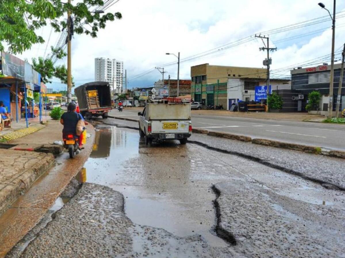 Infraestructura se compromete a iniciar obras de malla vial este martes
