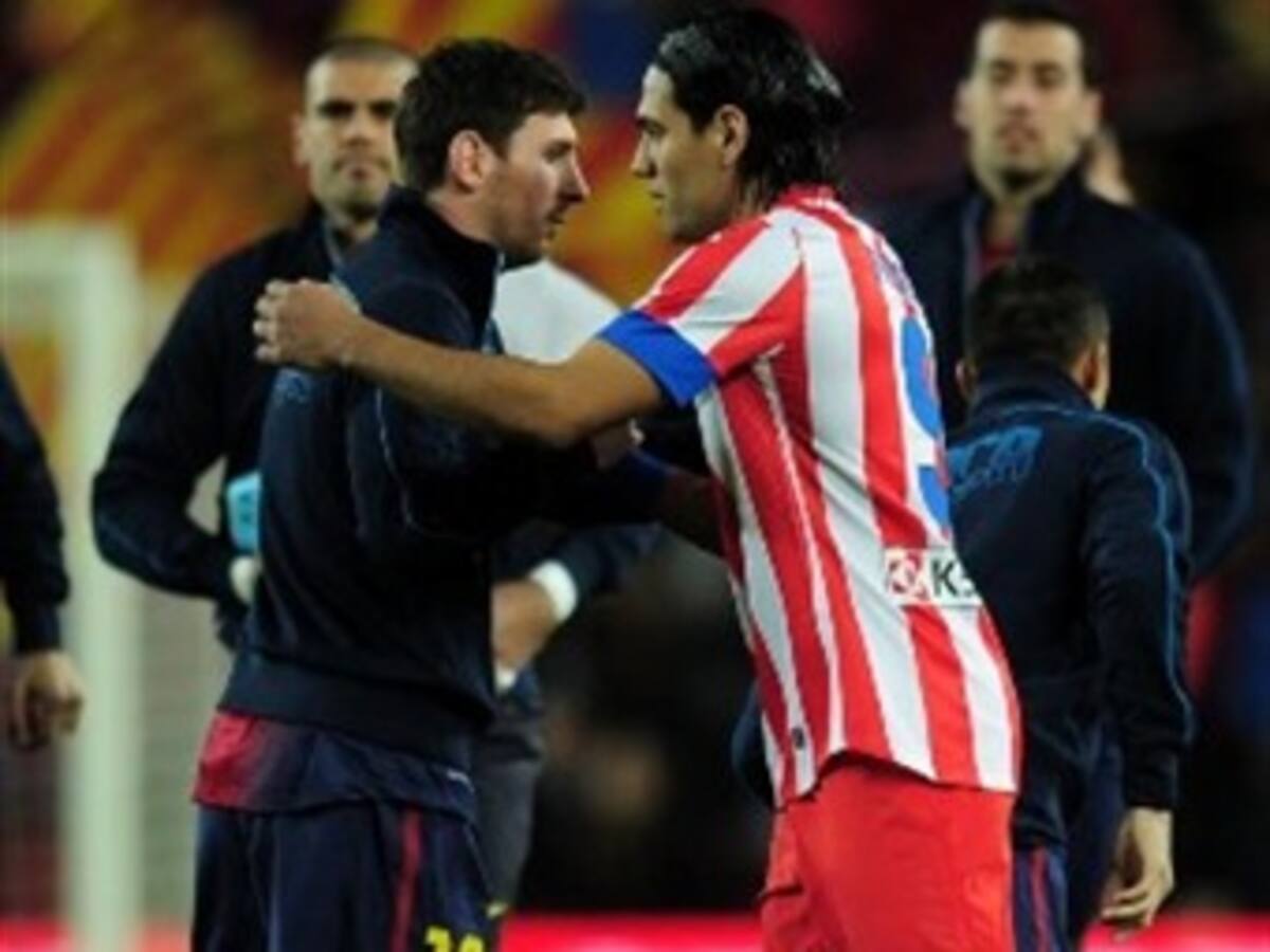 Falcao llegó a 17 goles al anotarle al Barcelona en el Camp Nou