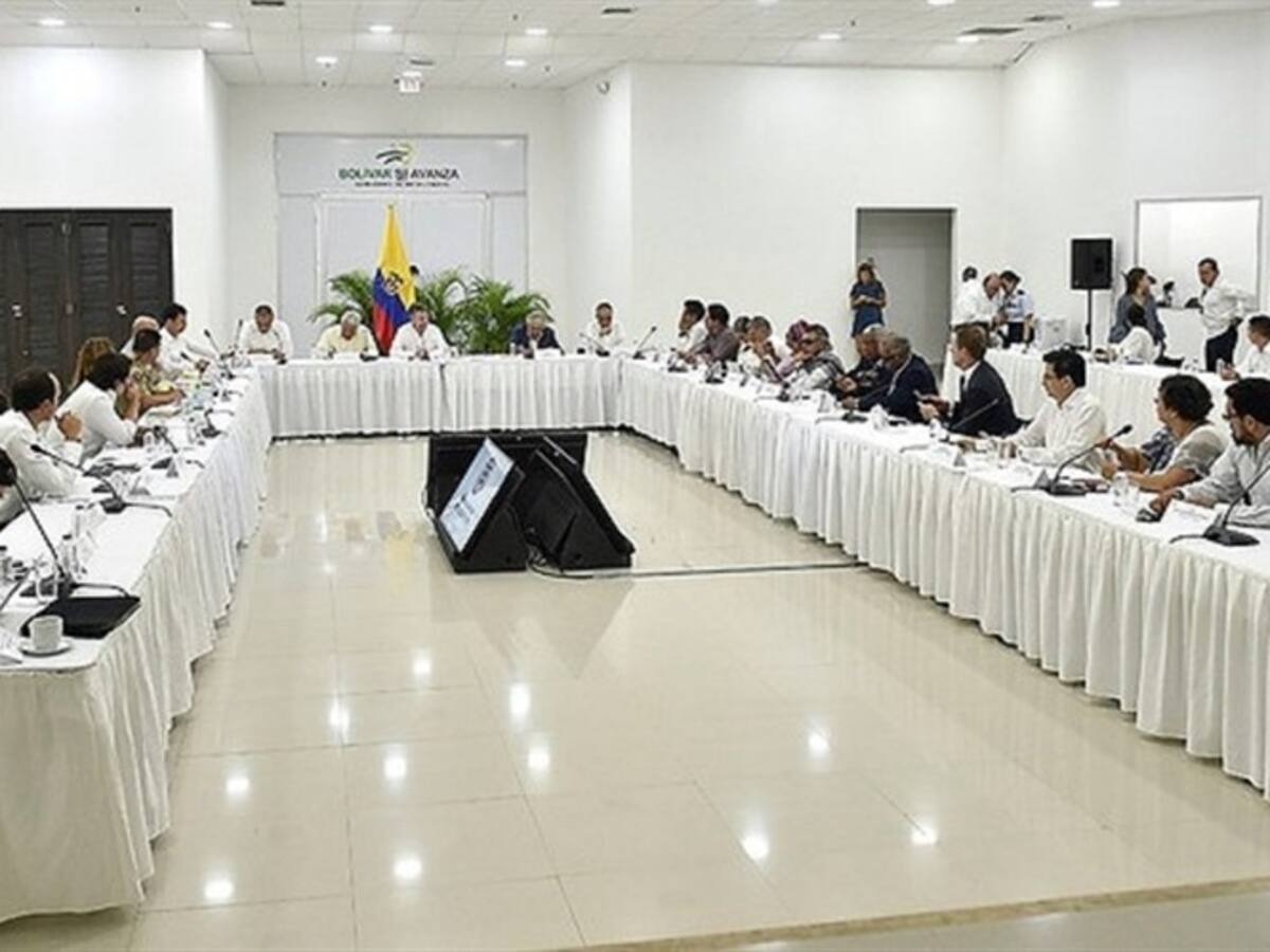 Farc pide a Santos ejercer potestades extraordinarias para implementar la paz
