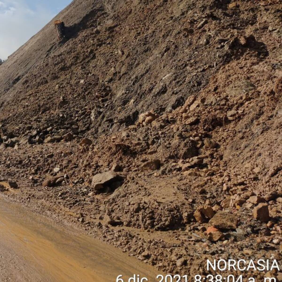 Riesgo en la vía Norcasia – La Dorada por deslizamientos de tierra