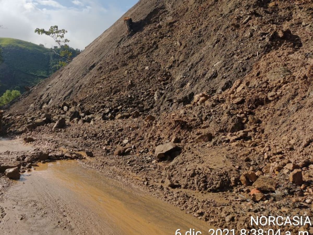 Riesgo en la vía Norcasia – La Dorada por deslizamientos de tierra