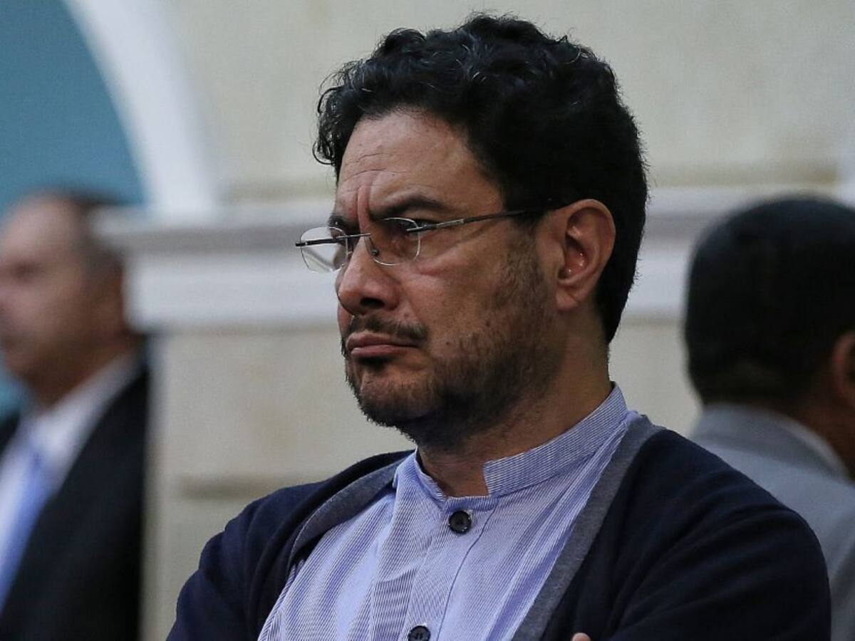 "Es necesario que Fuerza Pública sea controlada en protestas": Iván Cepeda