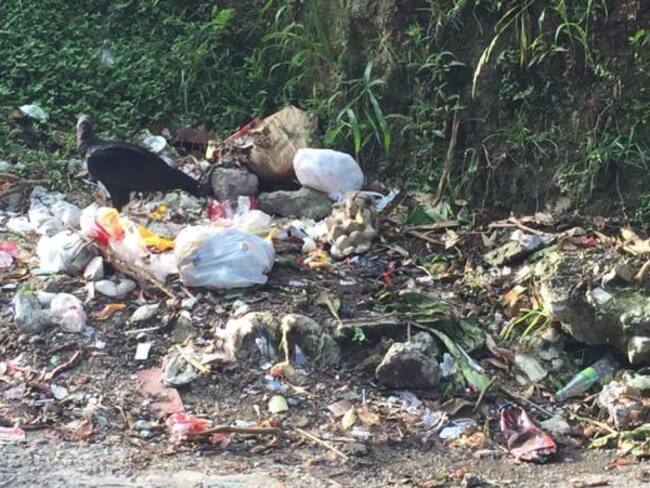 Muchas zonas de Dosquebradas siguen inundadas de basuras