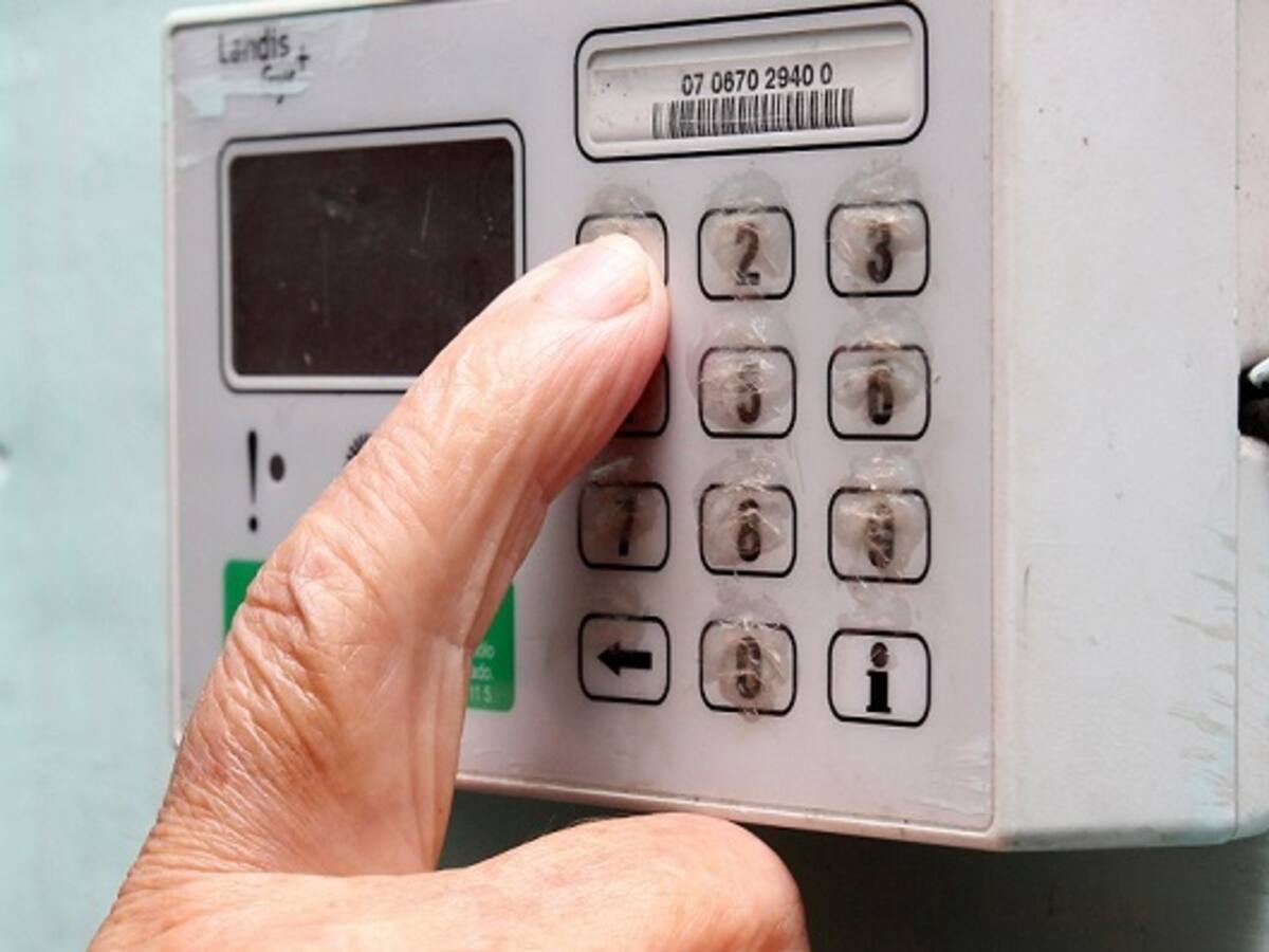 Pese a congelamiento de tarifas, Fitch Ratings mantuvo calificación negativa de EPM