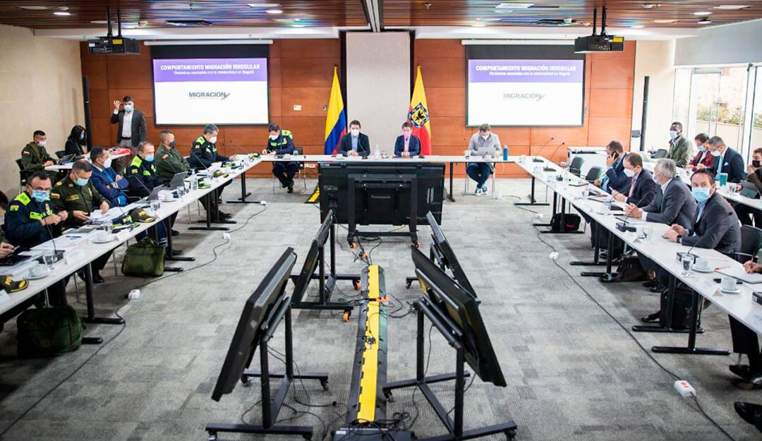 Crean comando conjunto en Bogotá para combatir criminales migrantes