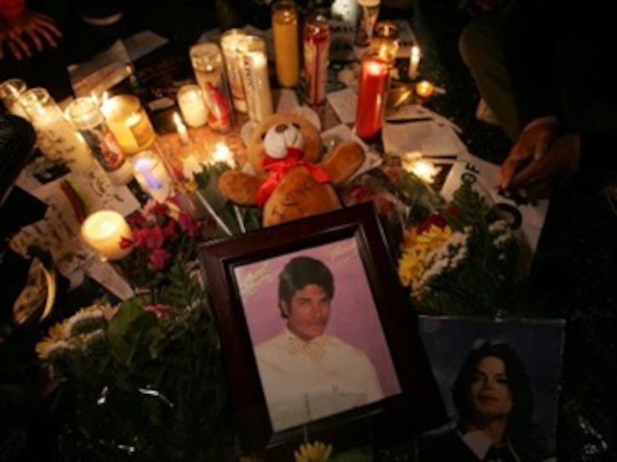 Celebridades y fans del mundo entero lamentan muerte de Michael Jackson