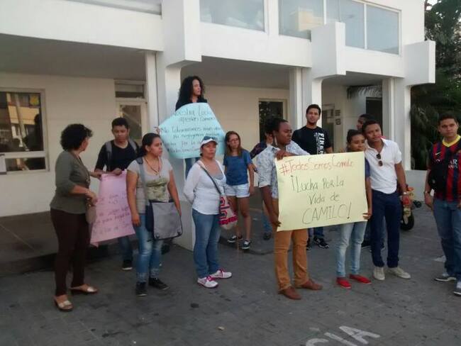 Concejo de Cartagena se suma a protesta contra Saludcoop por caso de Camilo Peralta