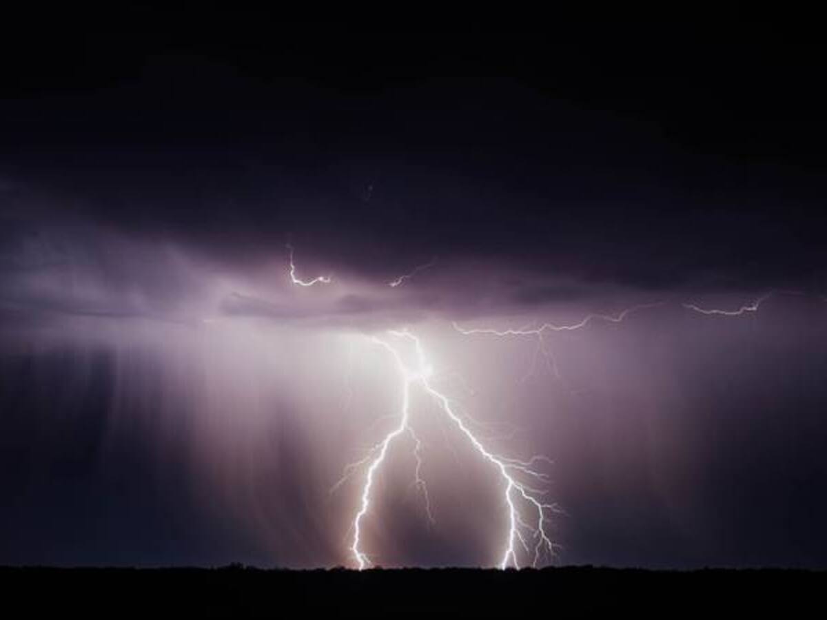 En cuidados especiales sigue uno de los 4 heridos por un rayo en Fredonia