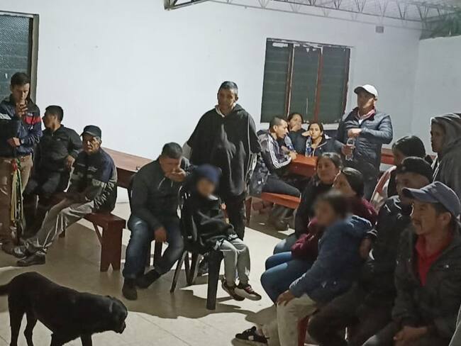 Más de 150 desplazados dejan combates entre grupos armados en Silvia, Cauca