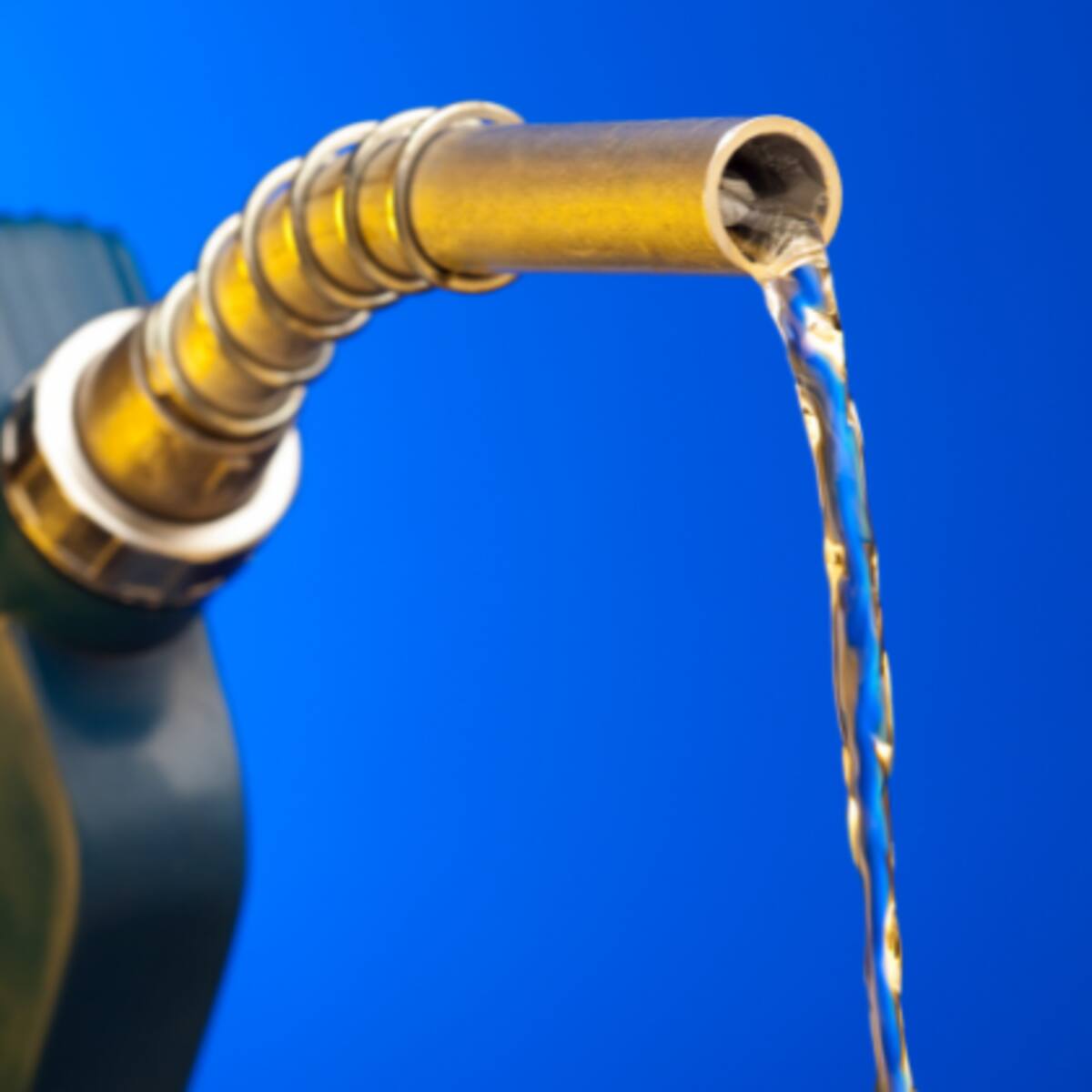 Comerciantes de combustible del Huila temen un nuevo golpe al bolsillo con el alza