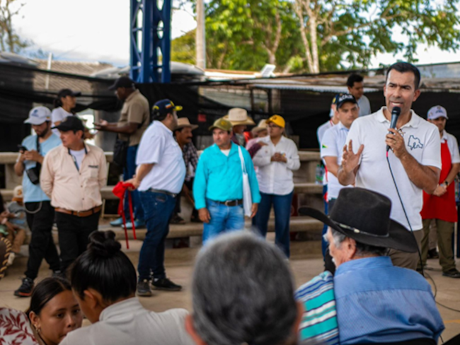 Gobernador de Cundinamarca anunció licitación para reconstruir viviendas en Medina y Paratebueno