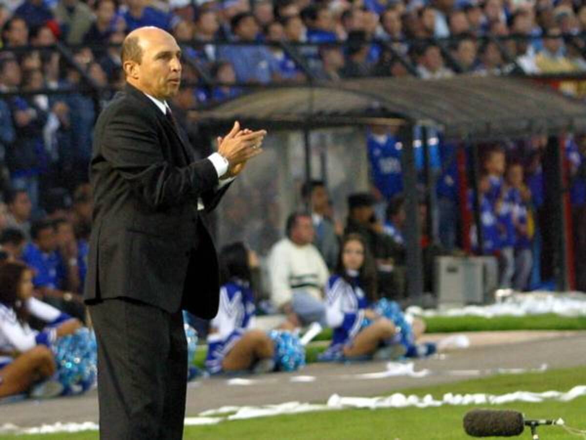 Javier Álvarez se toma un café con Rafael Villegas