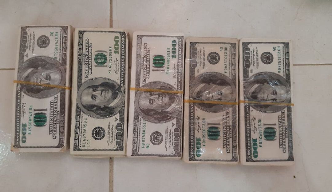 Caen 4 presuntos traficantes de dólares falsos en Sucre